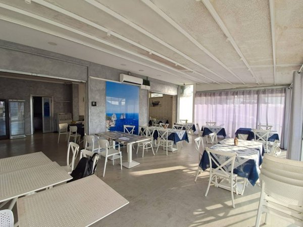 negozio in affitto a Pozzuoli
