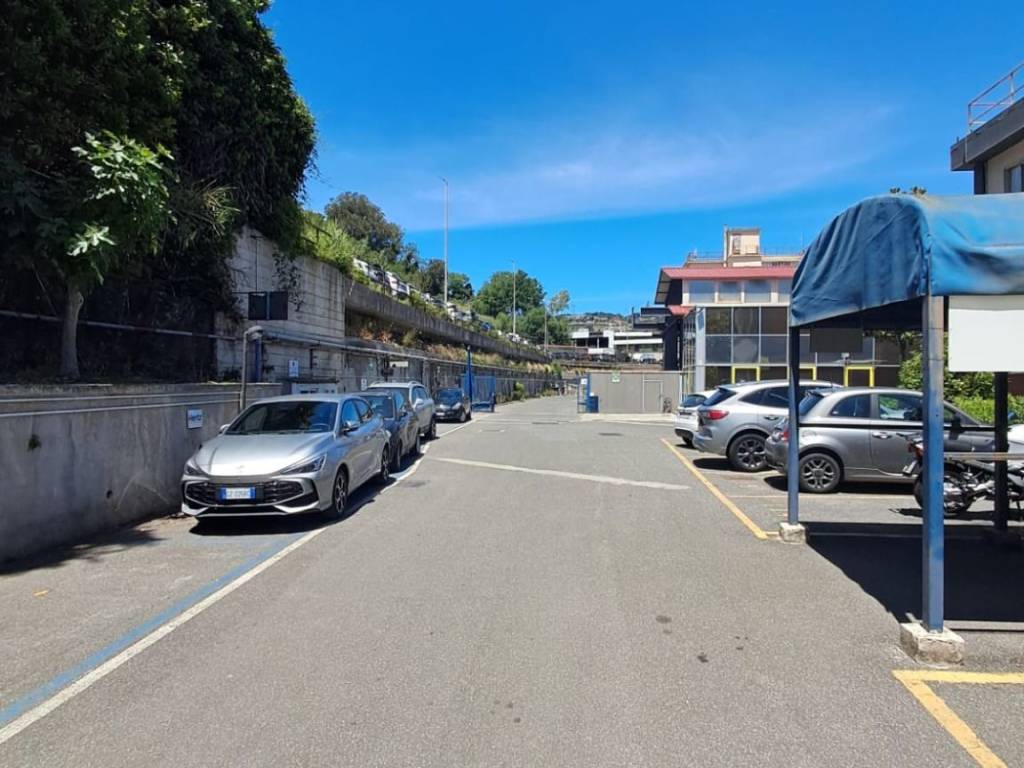 ufficio in affitto a Pozzuoli