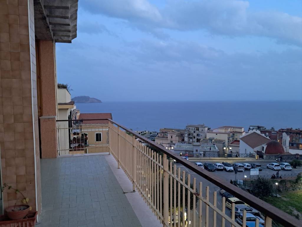 appartamento in affitto a Pozzuoli