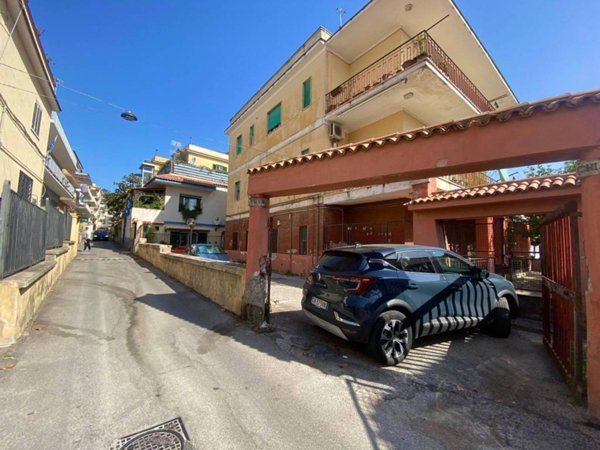 appartamento in affitto a Pozzuoli in zona Arco Felice