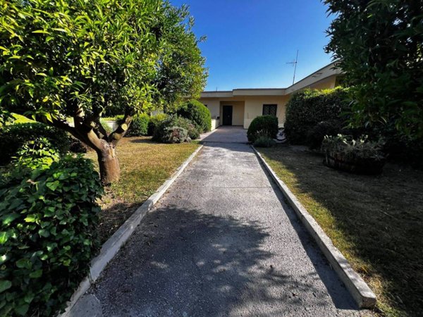 casa indipendente in affitto a Pozzuoli