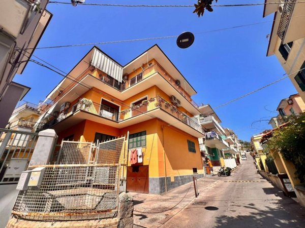 appartamento in affitto a Pozzuoli in zona Arco Felice