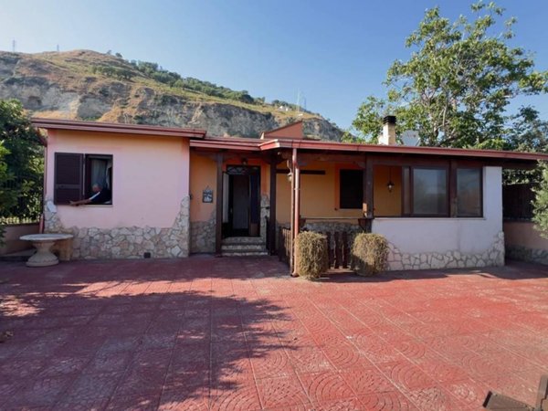 casa indipendente in affitto a Pozzuoli