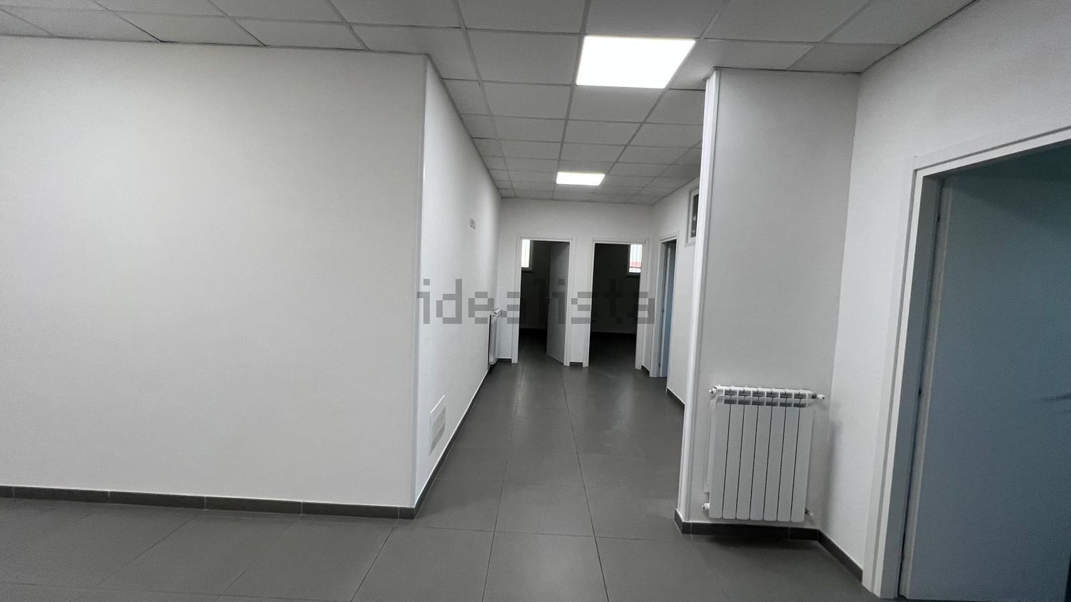 locale commerciale in affitto a Pozzuoli in zona Solfatara