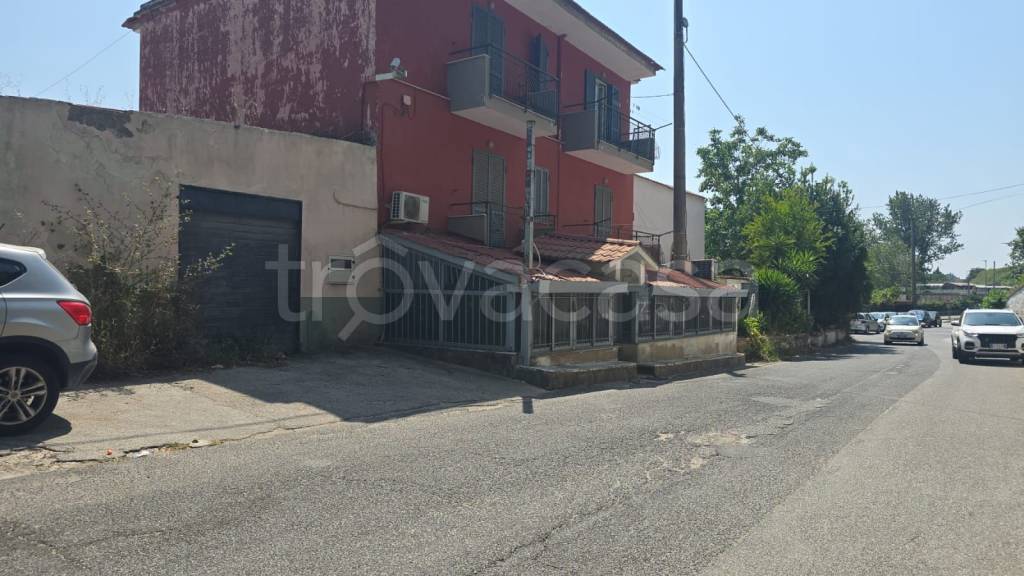trivano in affitto a Pozzuoli