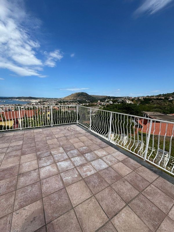 casa indipendente in affitto a Pozzuoli