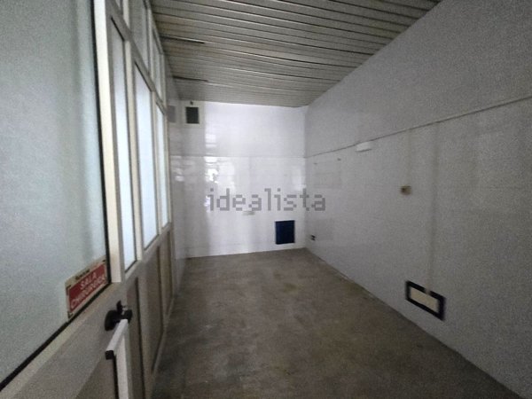 locale commerciale in affitto a Pozzuoli