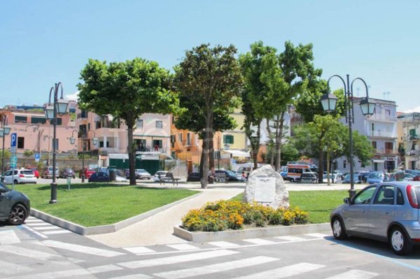 appartamento in affitto a Pozzuoli