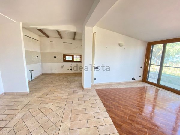 casa indipendente in affitto a Pozzuoli in zona Solfatara