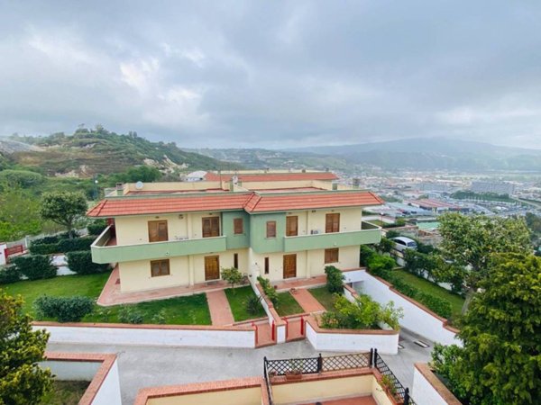 casa indipendente in affitto a Pozzuoli