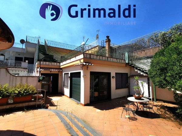 casa indipendente in affitto a Pozzuoli
