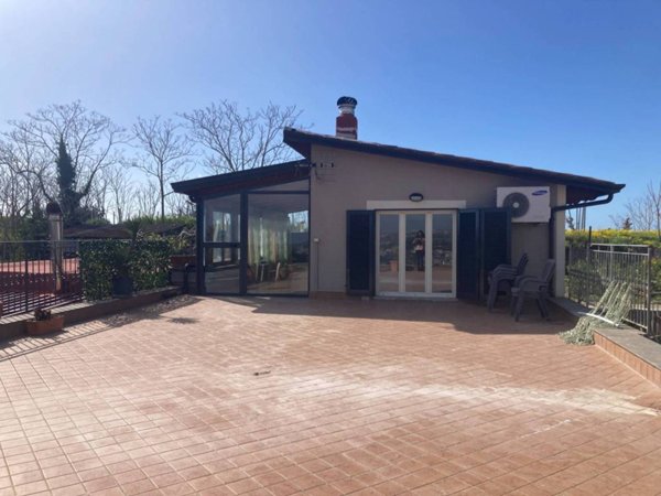 appartamento in affitto a Pozzuoli in zona Lucrino