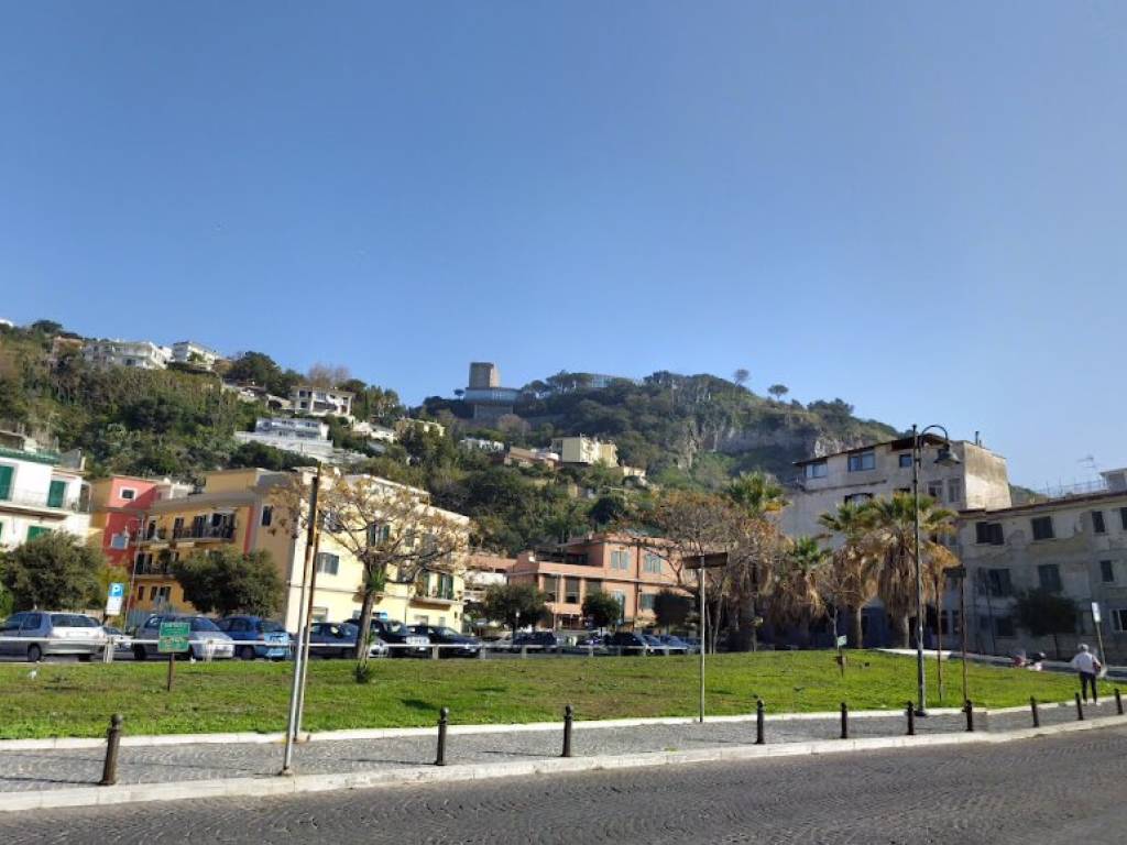 appartamento in affitto a Pozzuoli