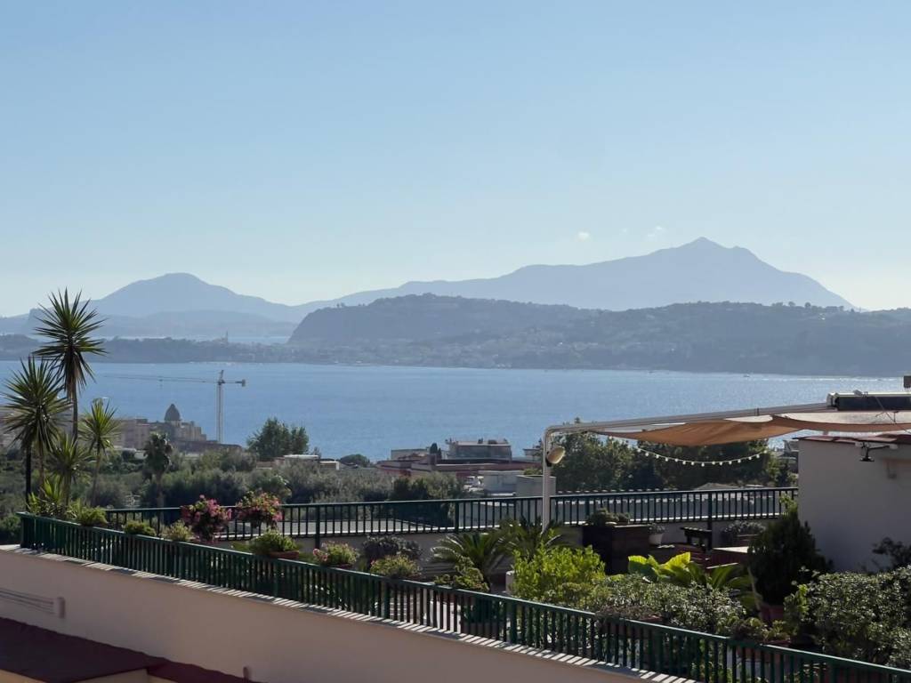 appartamento in affitto a Pozzuoli
