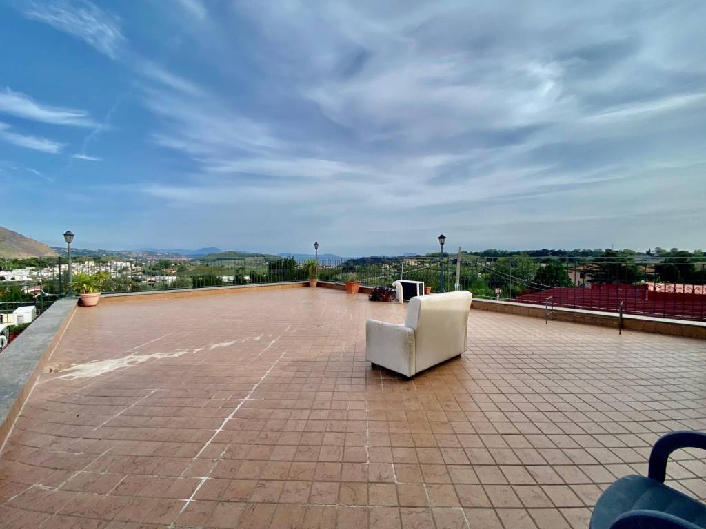 appartamento in affitto a Pozzuoli in zona Arco Felice