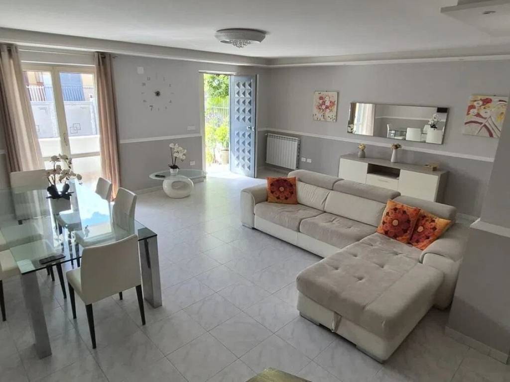 casa indipendente in affitto a Pozzuoli