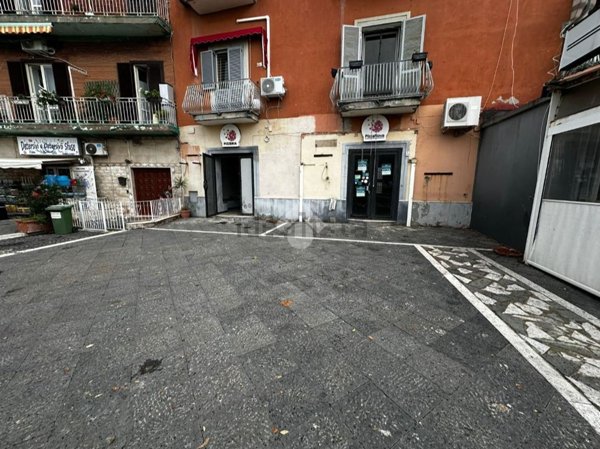 locale commerciale in affitto a Pozzuoli