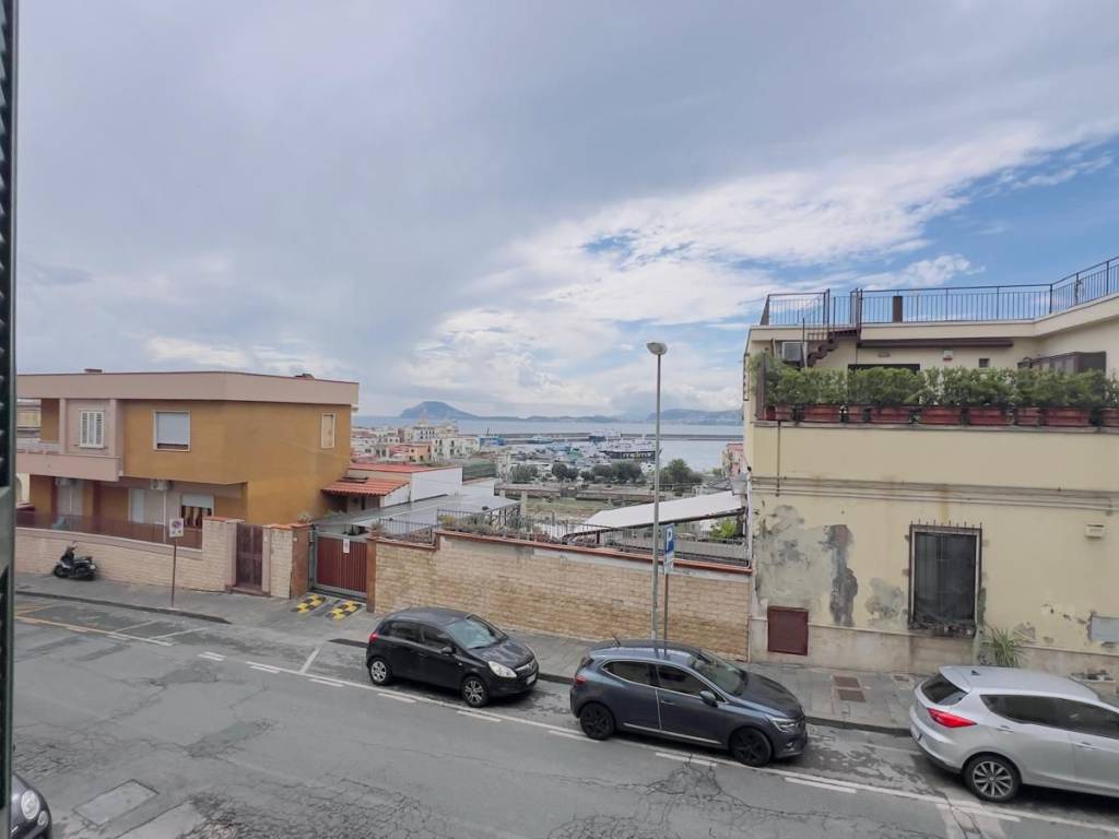 appartamento in affitto a Pozzuoli