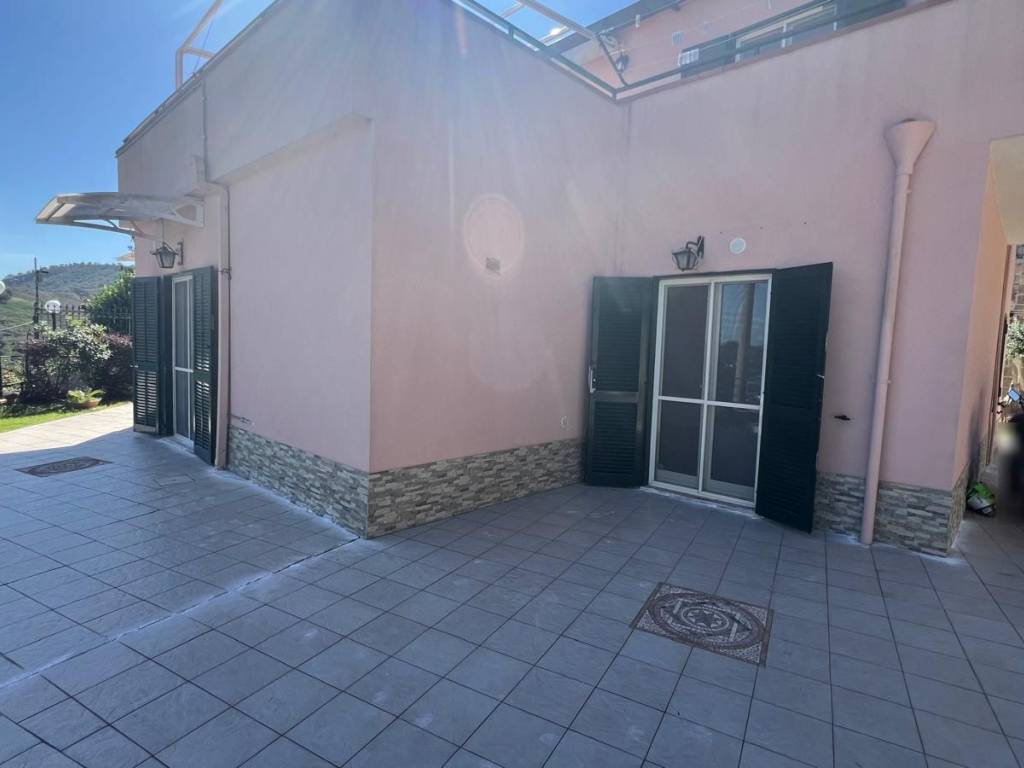 casa indipendente in affitto a Pozzuoli in zona Monterusciello