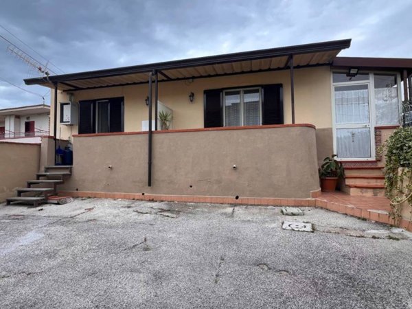 appartamento in affitto a Pozzuoli