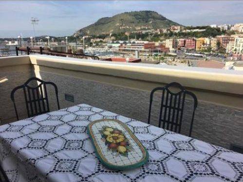 appartamento in affitto a Pozzuoli
