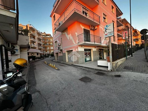 ufficio in affitto a Pozzuoli in zona Solfatara