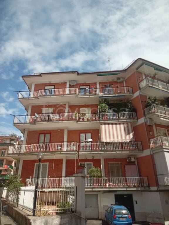 appartamento in affitto a Pozzuoli in zona Solfatara