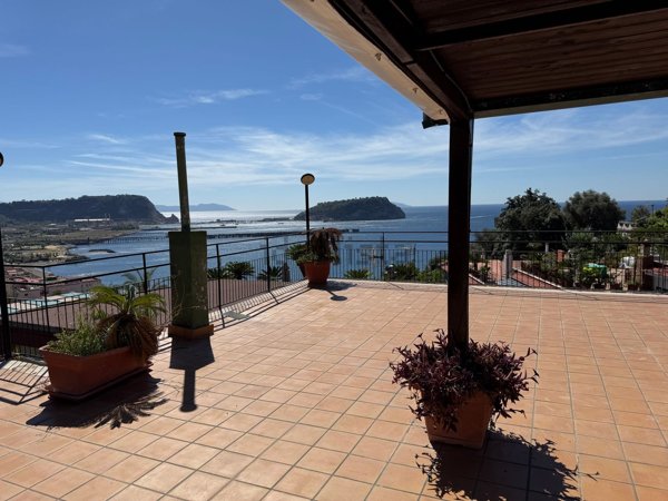 appartamento in affitto a Pozzuoli
