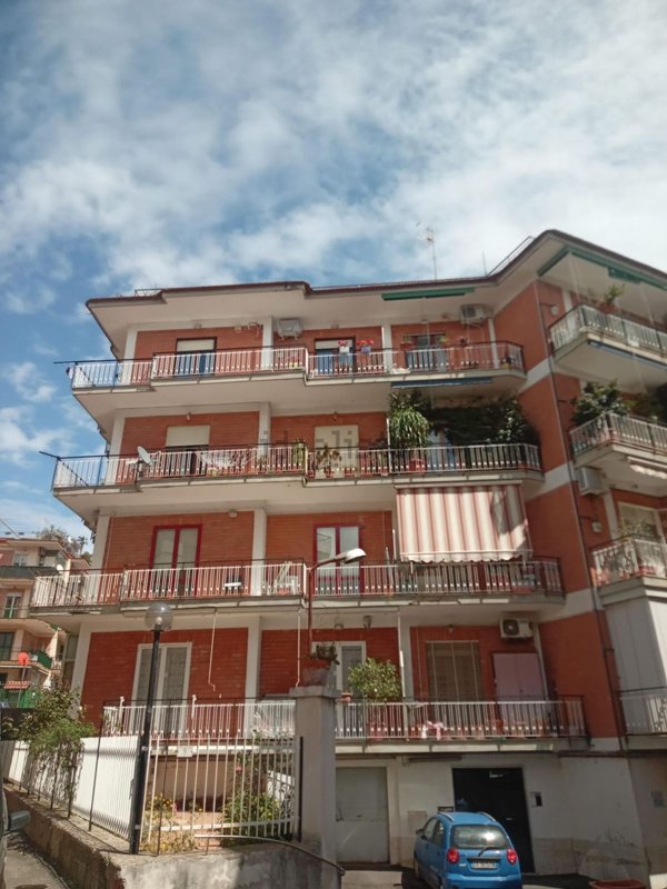 appartamento in affitto a Pozzuoli in zona Solfatara