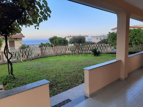 casa indipendente in affitto a Pozzuoli