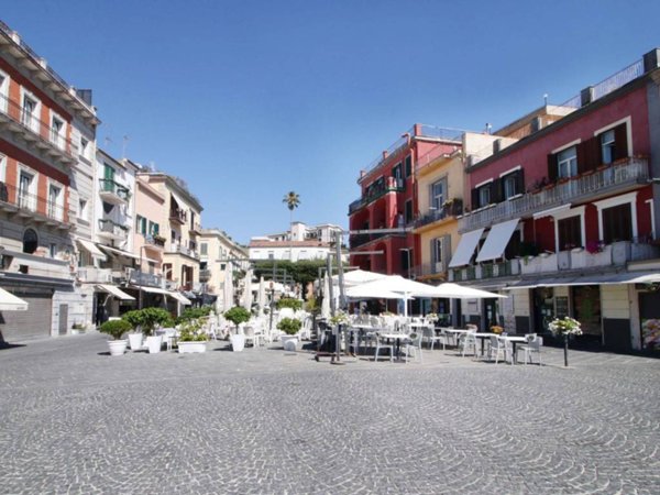 appartamento in affitto a Pozzuoli