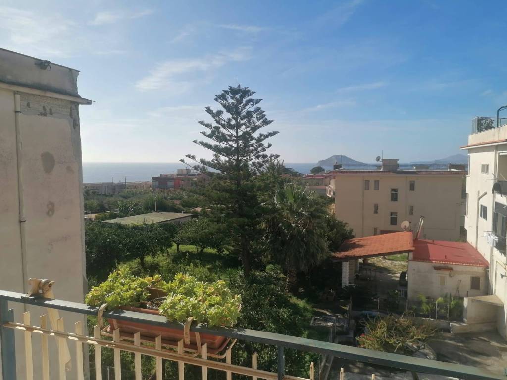 appartamento in affitto a Pozzuoli