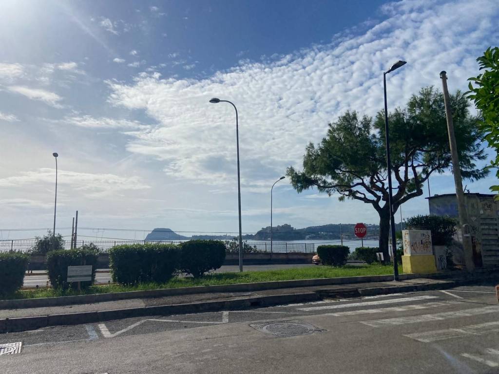 appartamento in affitto a Pozzuoli in zona Lucrino