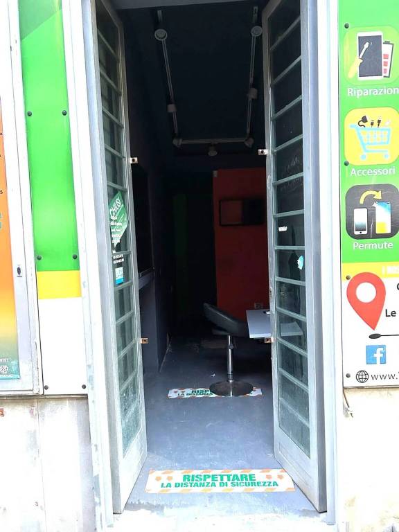 negozio in affitto a Pozzuoli