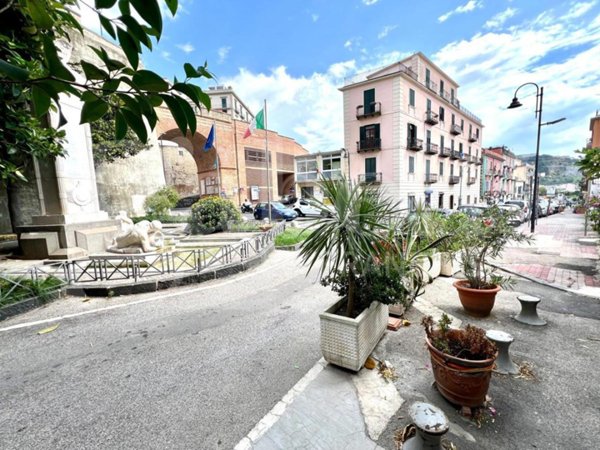 appartamento in affitto a Pozzuoli
