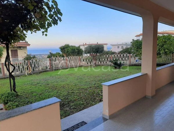 casa indipendente in affitto a Pozzuoli