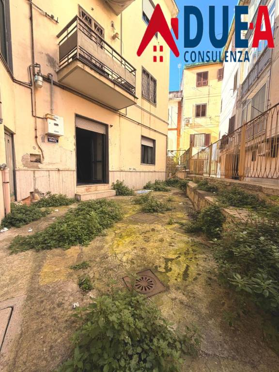 negozio in affitto a Pozzuoli in zona Licola Lido