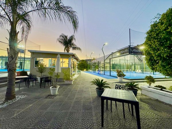 negozio in affitto a Pozzuoli in zona Pisciarelli