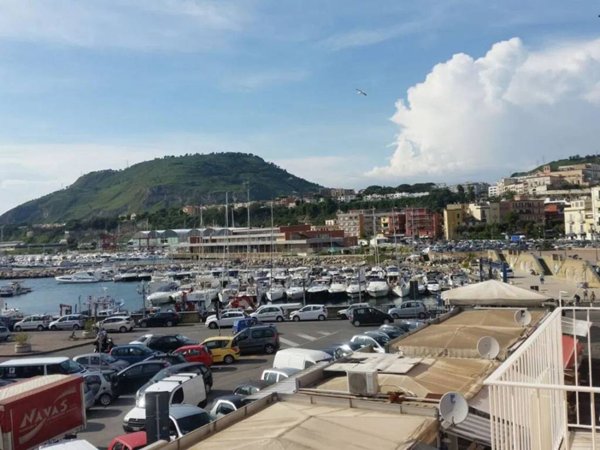 appartamento in affitto a Pozzuoli