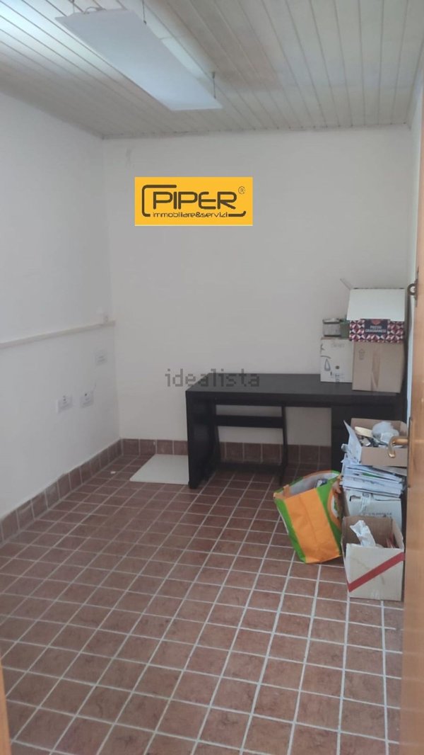ufficio in affitto a Pozzuoli