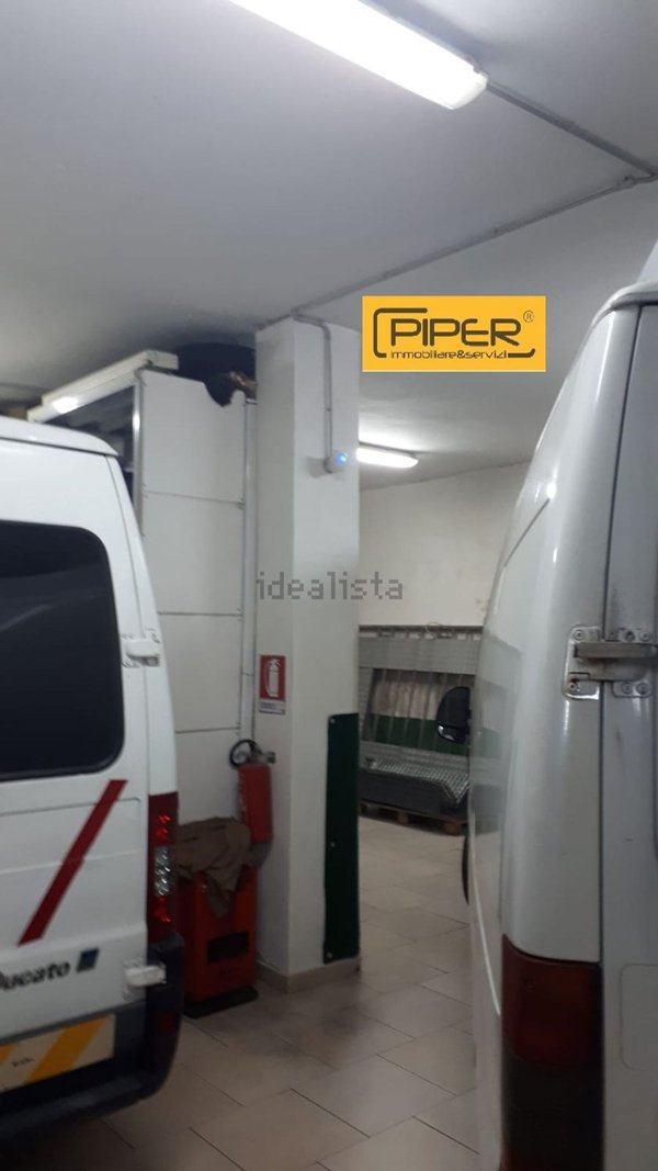 locale commerciale in affitto a Pozzuoli in zona Arco Felice