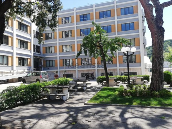 ufficio in affitto a Pozzuoli