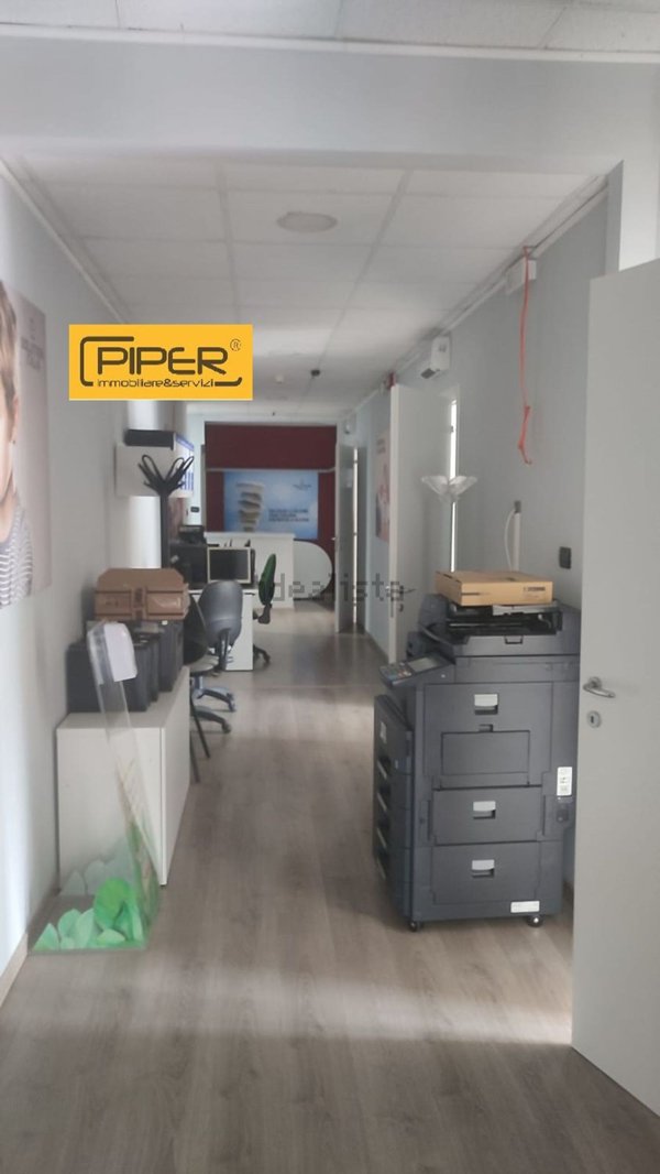 ufficio in affitto a Pozzuoli