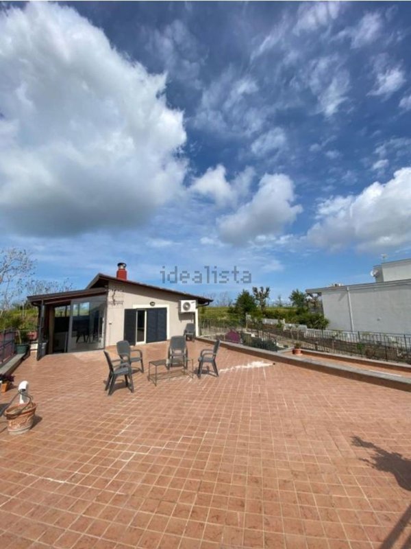 appartamento in affitto a Pozzuoli in zona Cuma