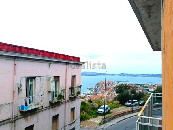appartamento in affitto a Pozzuoli