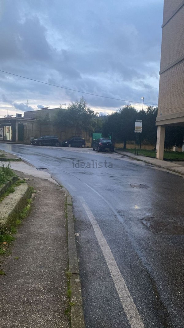 locale commerciale in affitto a Pozzuoli in zona Cuma