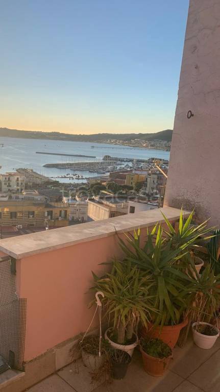 appartamento in affitto a Pozzuoli