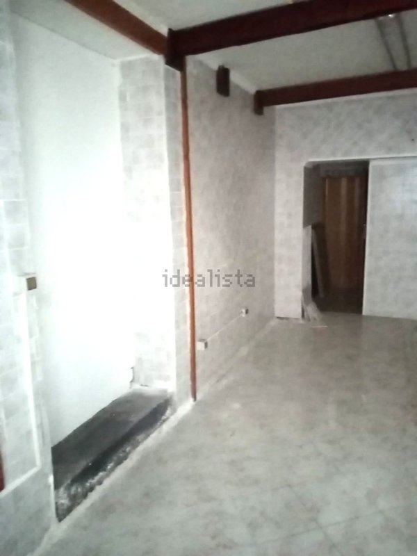 locale commerciale in affitto a Pozzuoli