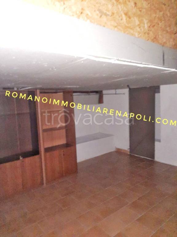 negozio in affitto a Pozzuoli in zona Pisciarelli