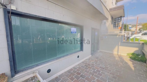 locale commerciale in affitto a Pozzuoli in zona Solfatara